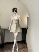 Women's Elegant Solid Color Sleeveless Minimalist Short Light-Colored Bowknot Deep V Sexy Puritan Dress